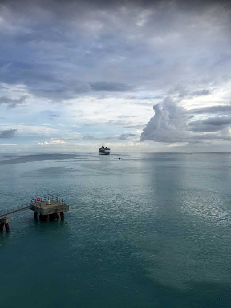 Morning cruise ship, Bermuda 